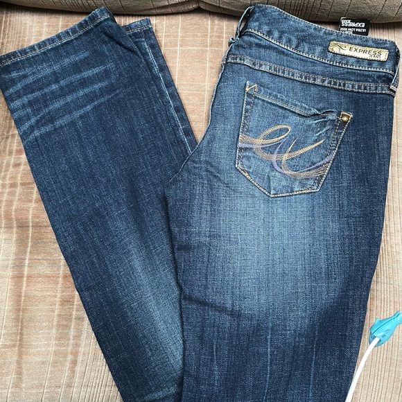 🆕 Express Zelda Straight Slim Fit Jeans - Picture 2 of 7